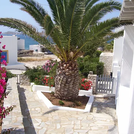 Hotel Despinas And Naousa (Paros)