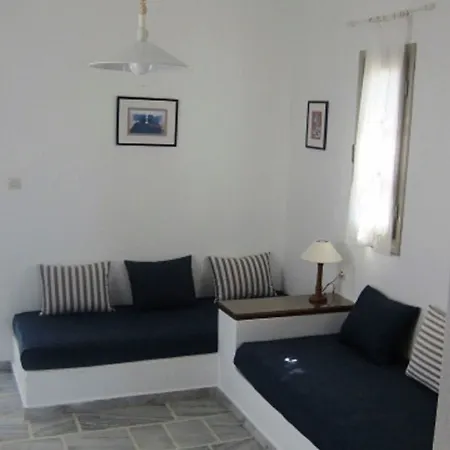 Hotel Despinas And Naousa (Paros)
