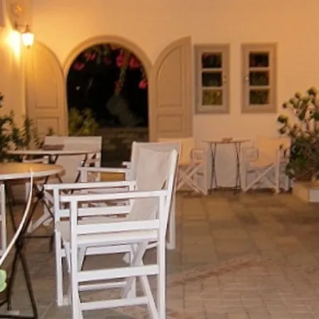 Despinas And 3* Naousa (Paros)